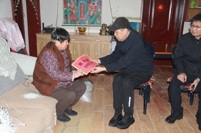 濮阳市慈善总会来我县开展“…